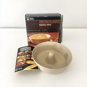 Vtg Anchor Hocking MICROWARE Microwave Baking Ring 2.5 Qt. PM 459-T1  Bundt Pan